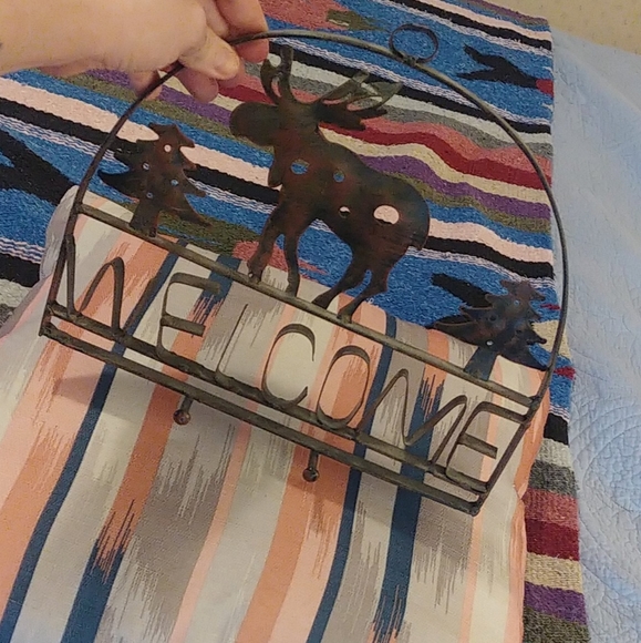 Welcome sign - Picture 2 of 3